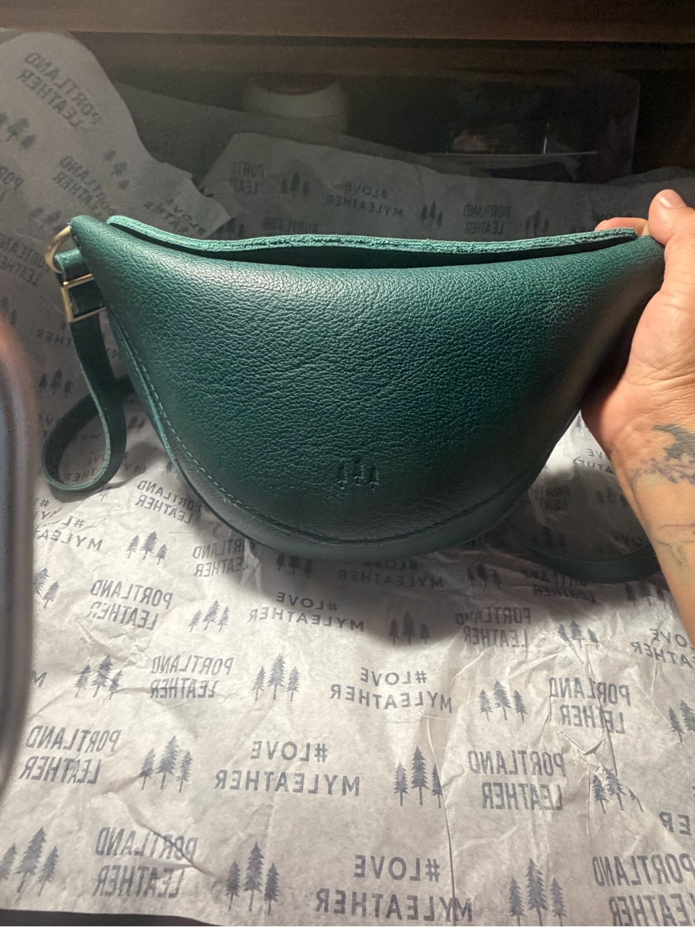 Portland Leather Koala sea glass Crossbody/sling Bag - Picture 2 of 8